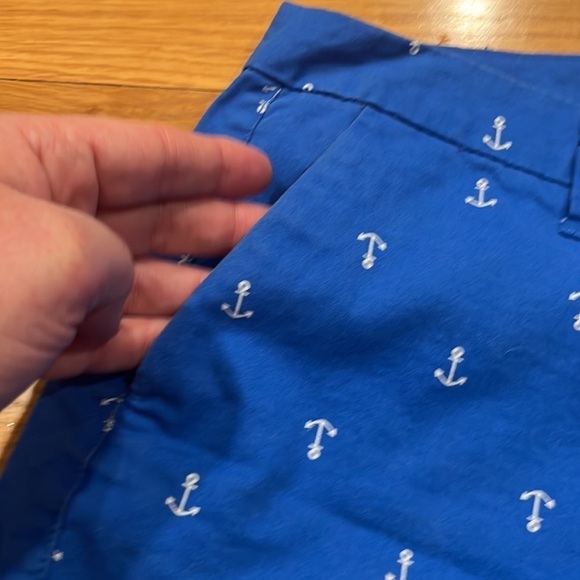 OLD Navy  anchor pattern shorts size 4. - Picture 3 of 8